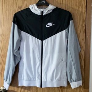 Never worn NIKE wind breaker